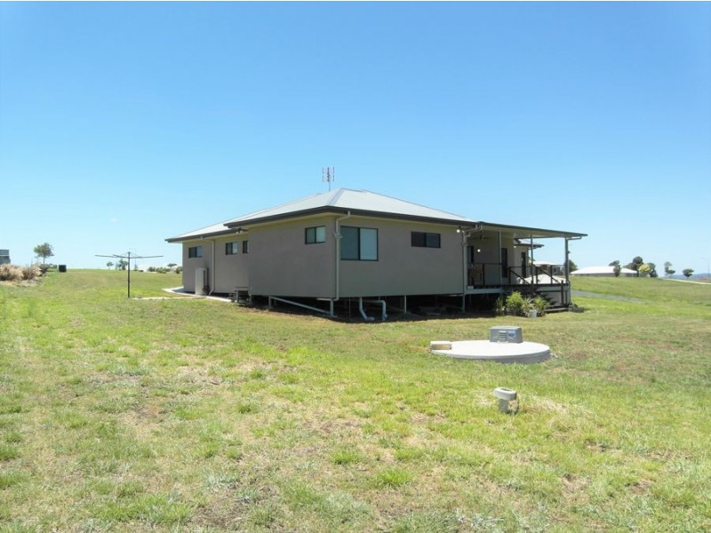 43 Hilltop Drive, Gowrie Junction QLD 4352