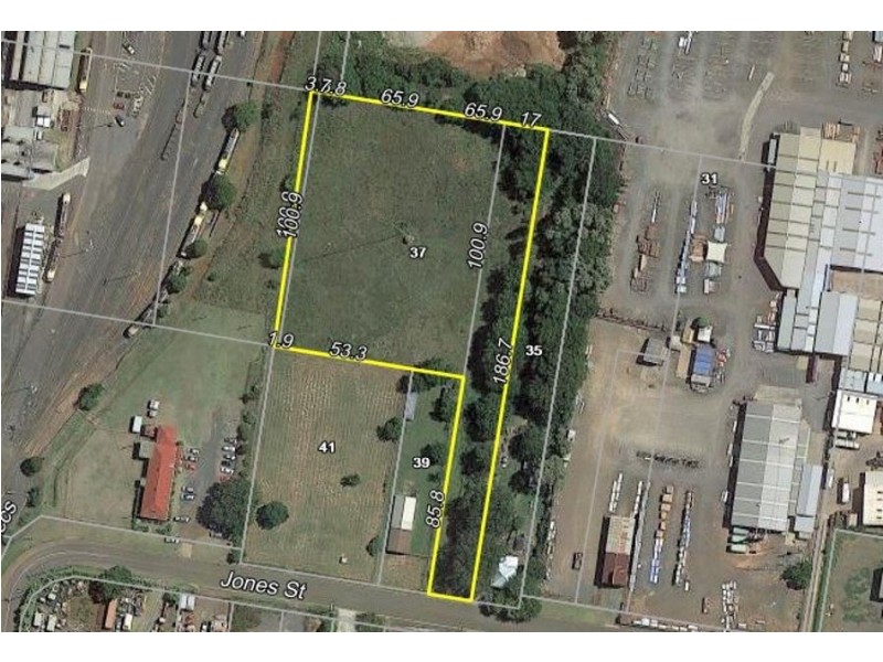 37 Jones Street, Harlaxton QLD 4350