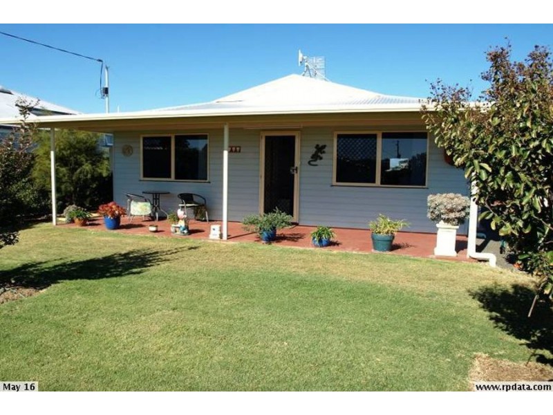 25 Free Street, Nobby QLD 4360