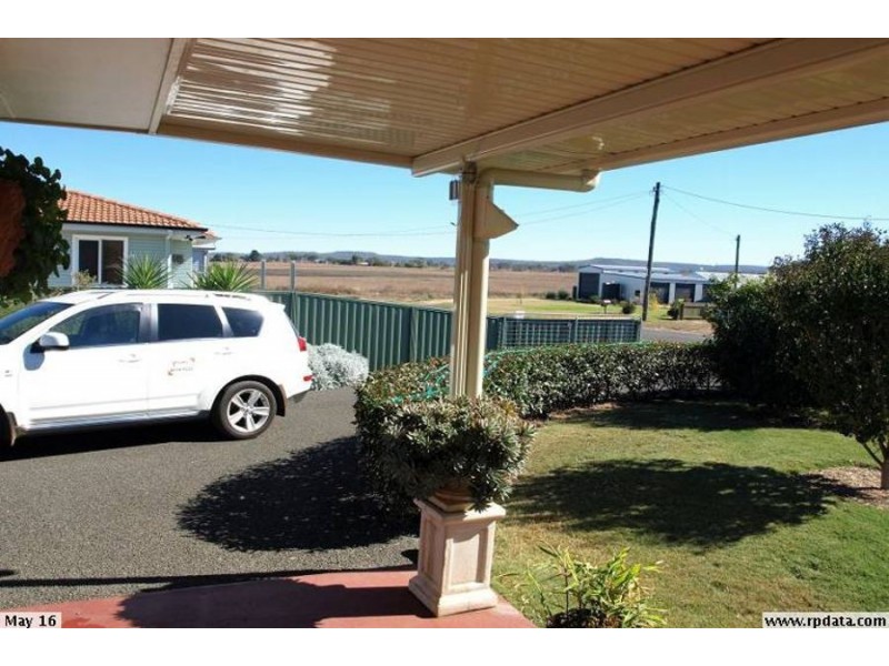 25 Free Street, Nobby QLD 4360