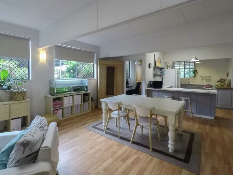 Centenary Heights QLD 4350