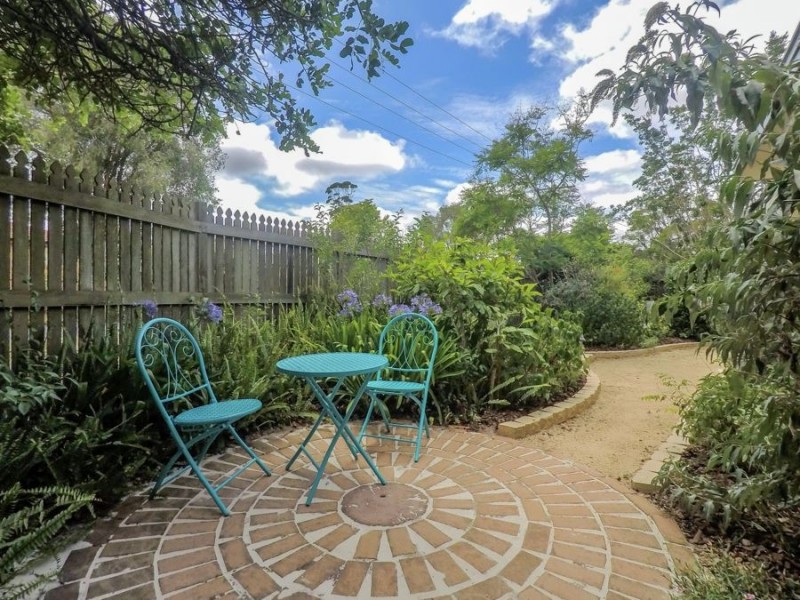 Centenary Heights QLD 4350