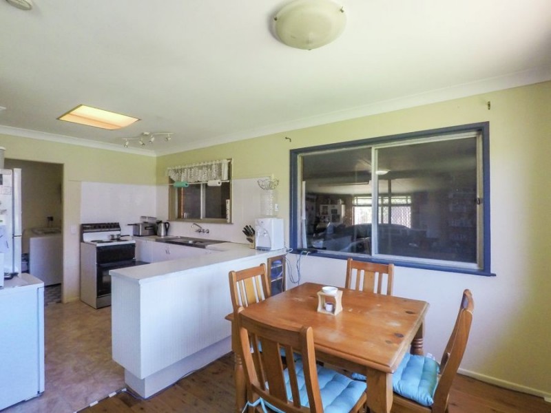 16 Leahy Street, Rockville QLD 4350