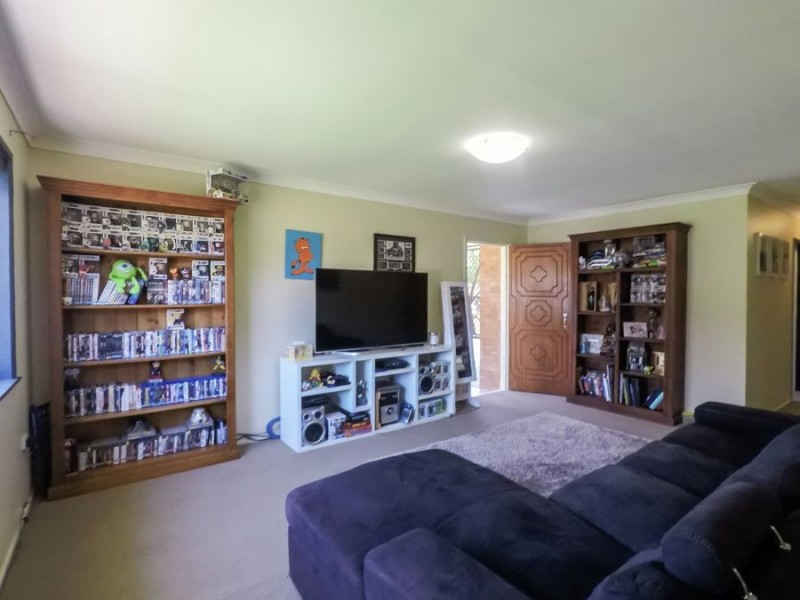 16 Leahy Street, Rockville QLD 4350