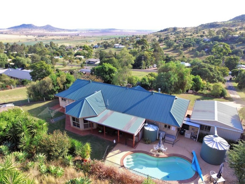 14 Redlands Drive, Gowrie Junction QLD 4352