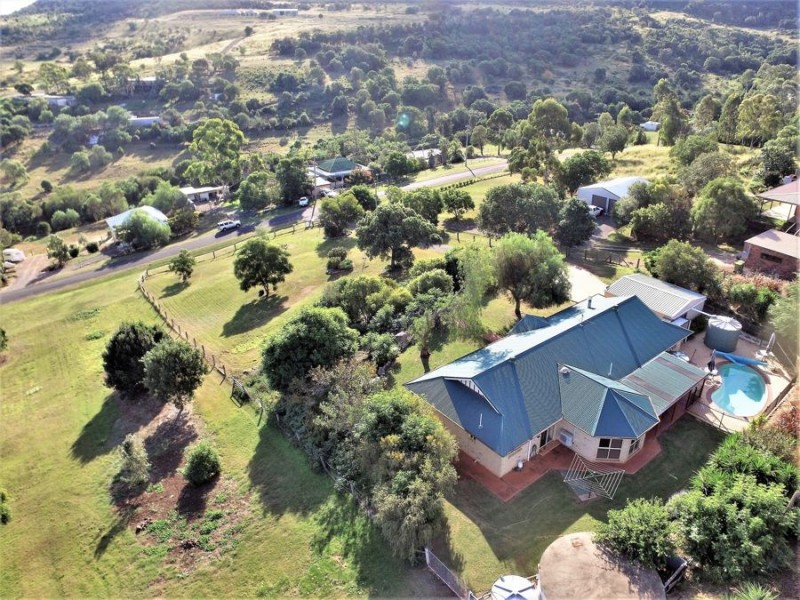 14 Redlands Drive, Gowrie Junction QLD 4352
