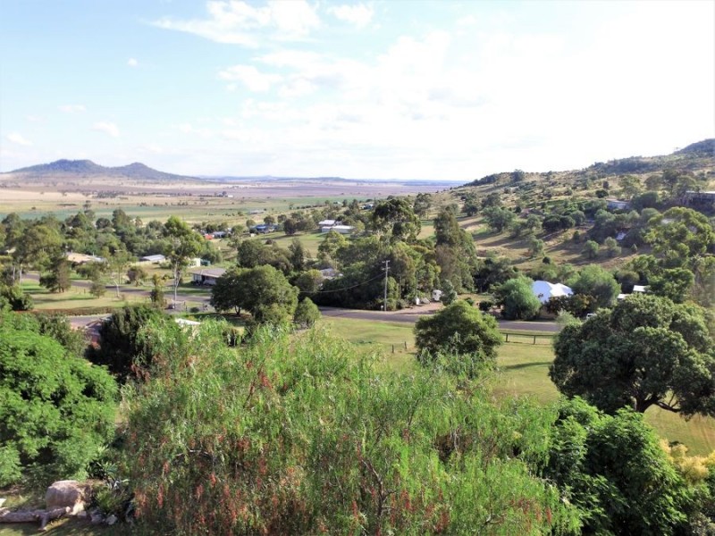 14 Redlands Drive, Gowrie Junction QLD 4352