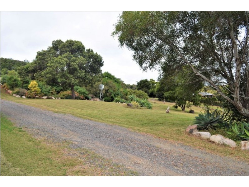 14 Redlands Drive, Gowrie Junction QLD 4352