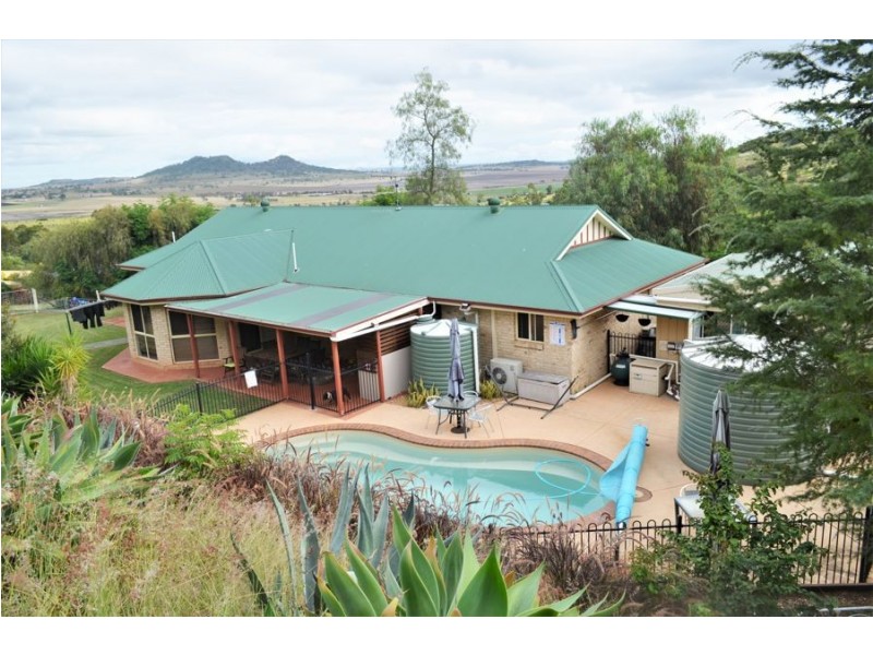 14 Redlands Drive, Gowrie Junction QLD 4352