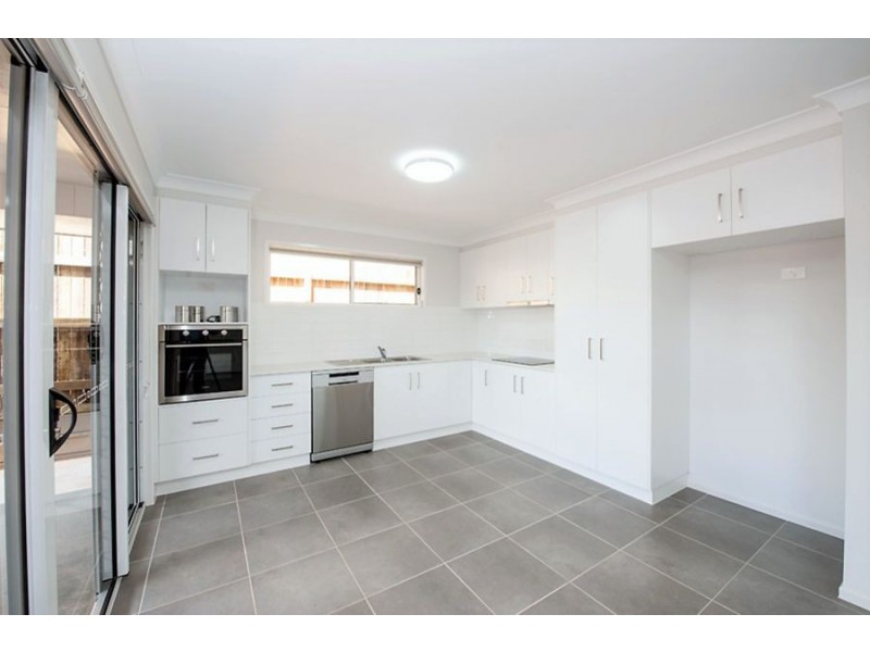 4/6 Link Street, North Toowoomba QLD 4350