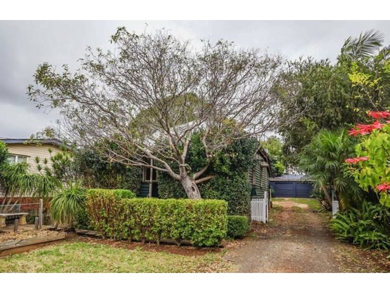 120 South Street, Centenary Heights QLD 4350