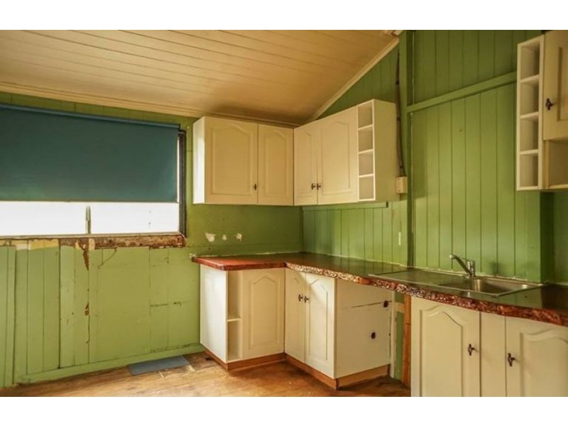 120 South Street, Centenary Heights QLD 4350