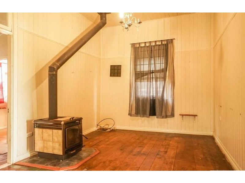 120 South Street, Centenary Heights QLD 4350