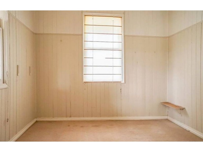 120 South Street, Centenary Heights QLD 4350