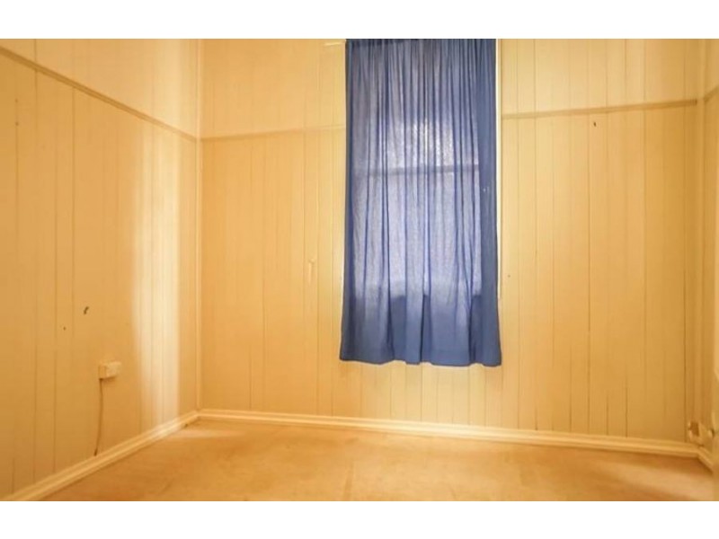 120 South Street, Centenary Heights QLD 4350