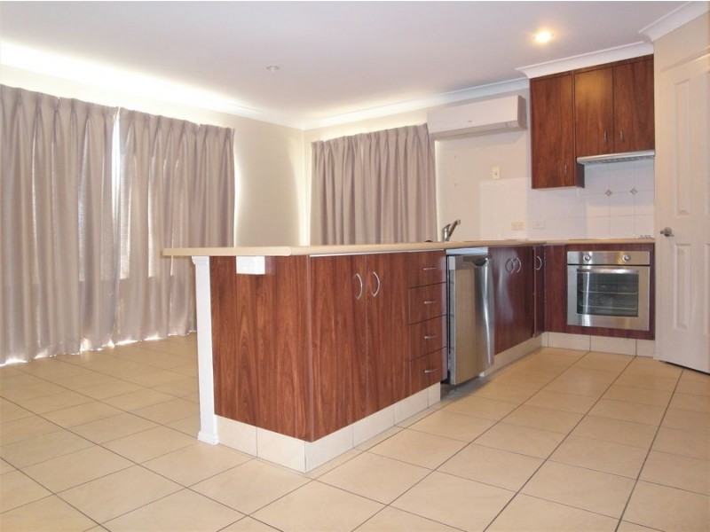 7 Samuel Court, Darling Heights QLD 4350