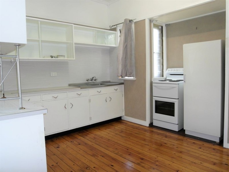 26 Elizabeth Street, South Toowoomba QLD 4350