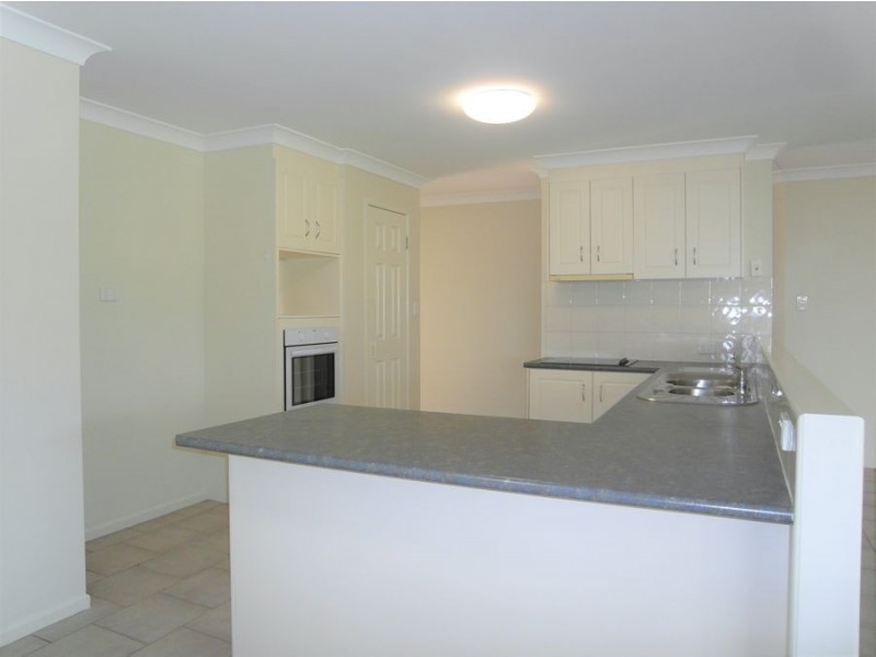 9 Degan Court, Middle Ridge QLD 4350