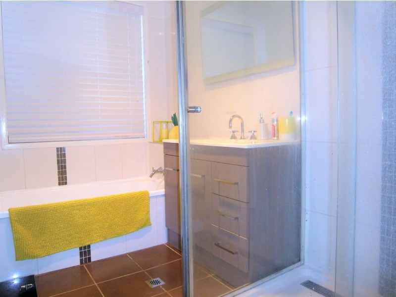 28 Arabian Street, Harristown QLD 4350