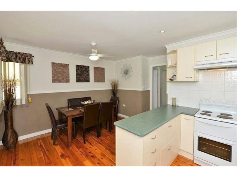 11 Hanlon Street, Newtown QLD 4350