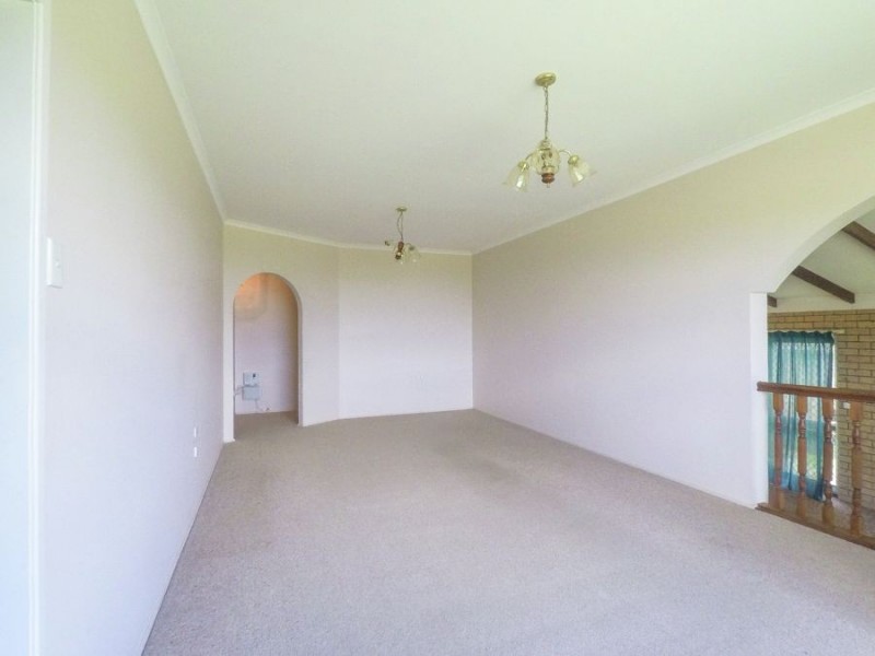 39 Martini Street, Mount Lofty QLD 4350