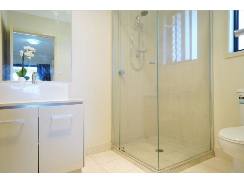 17 Vinnicombe Street, Kearneys Spring QLD 4350