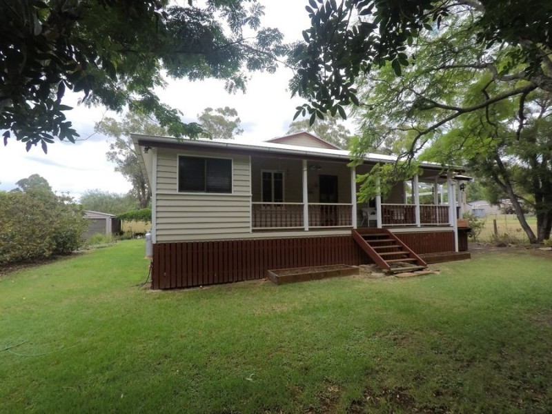 6 Karbul Crescent, Withcott QLD 4352