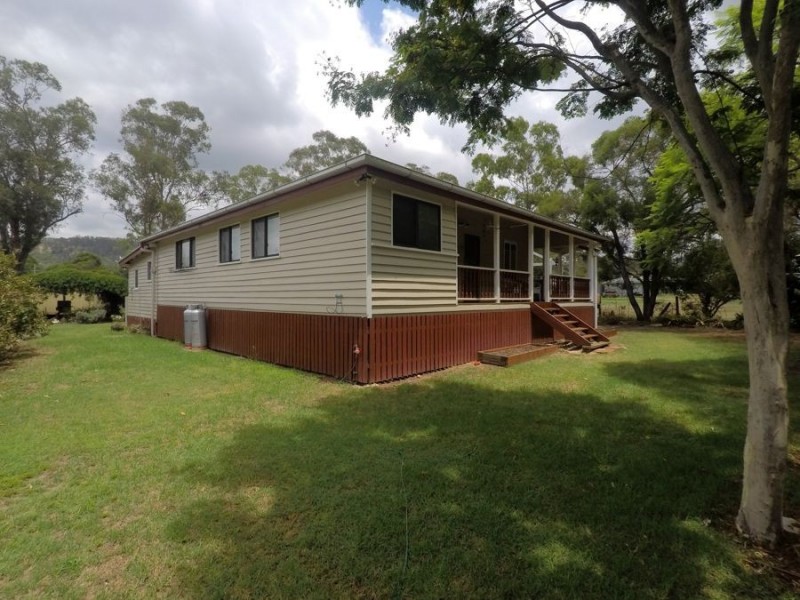 6 Karbul Crescent, Withcott QLD 4352