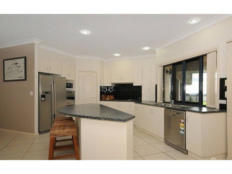 18 Dunbar Court, Highfields QLD 4352