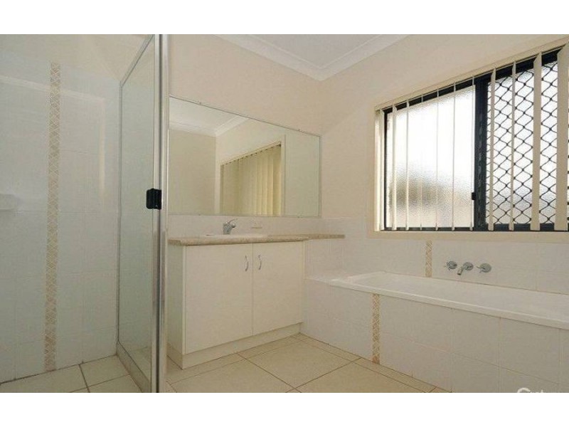 18 Dunbar Court, Highfields QLD 4352