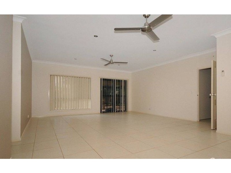 18 Dunbar Court, Highfields QLD 4352