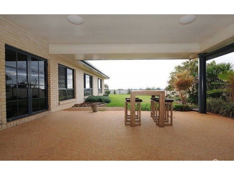 18 Dunbar Court, Highfields QLD 4352