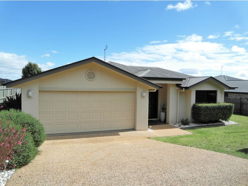 595 Hume Street, Kearneys Spring QLD 4350
