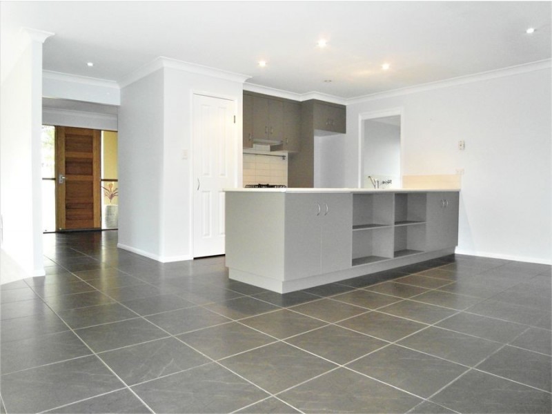 595 Hume Street, Kearneys Spring QLD 4350