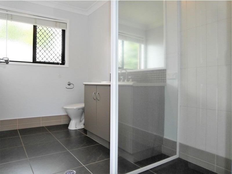 595 Hume Street, Kearneys Spring QLD 4350