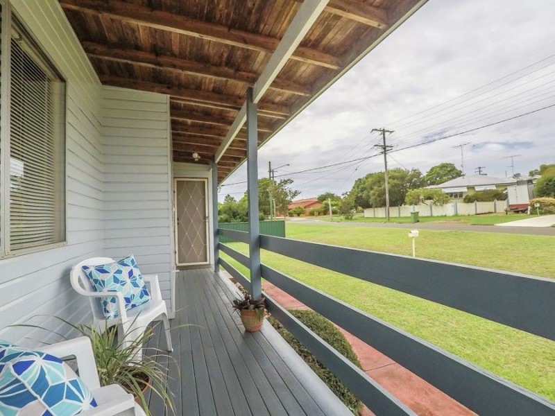 1a Avondale Street, Newtown QLD 4350