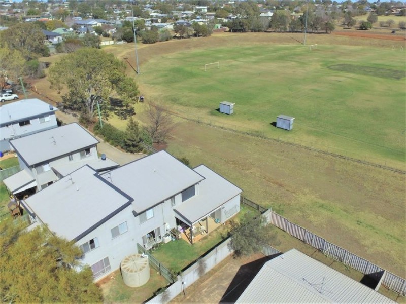 1/27 Park Street, Wilsonton QLD 4350