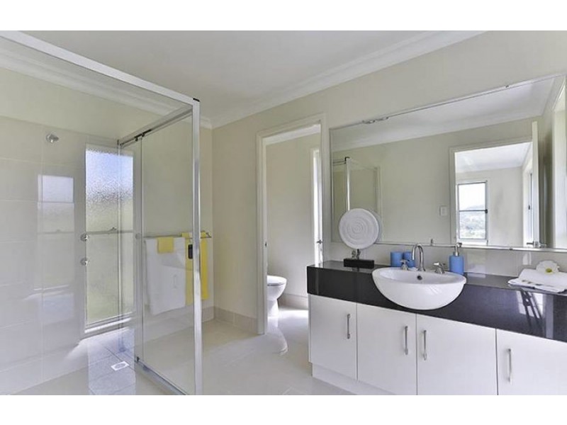 4 Wodalla Court, Hodgson Vale QLD 4352