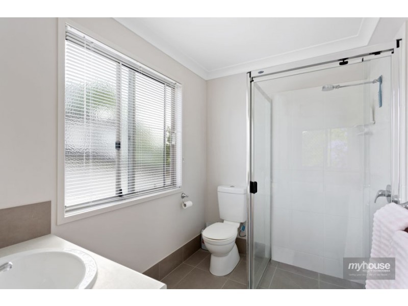 2/27 Park Street, Wilsonton QLD 4350