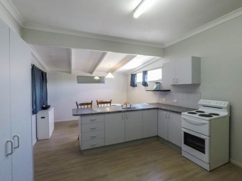 7 Victory Street, Newtown QLD 4350