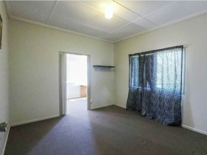 7 Victory Street, Newtown QLD 4350