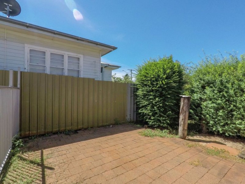 7 Victory Street, Newtown QLD 4350