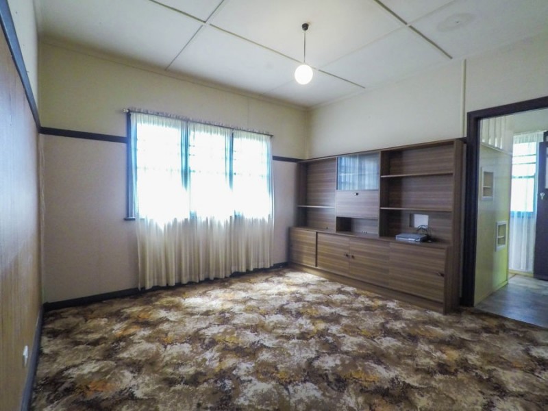 17 Priest Street, Rockville QLD 4350