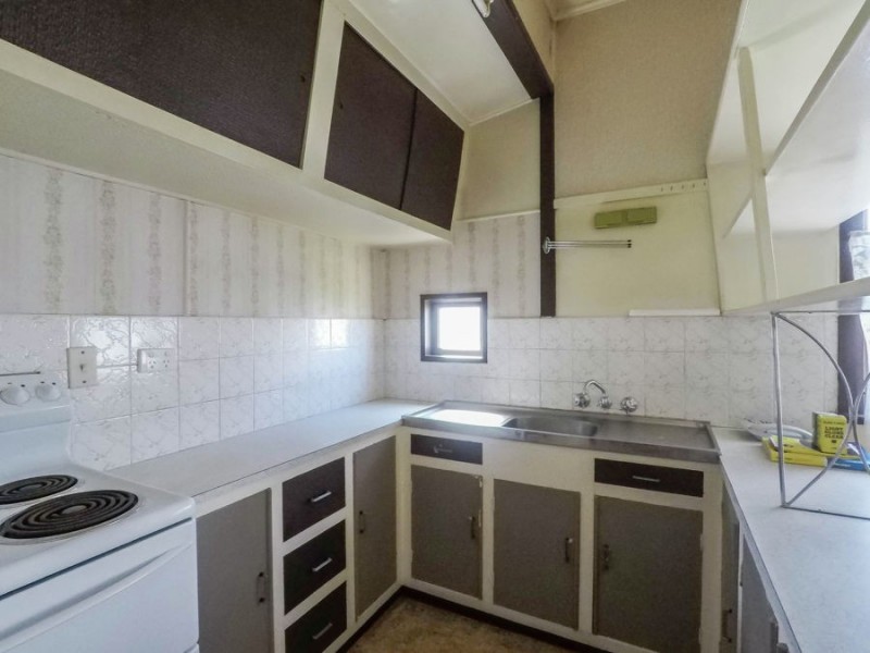 17 Priest Street, Rockville QLD 4350