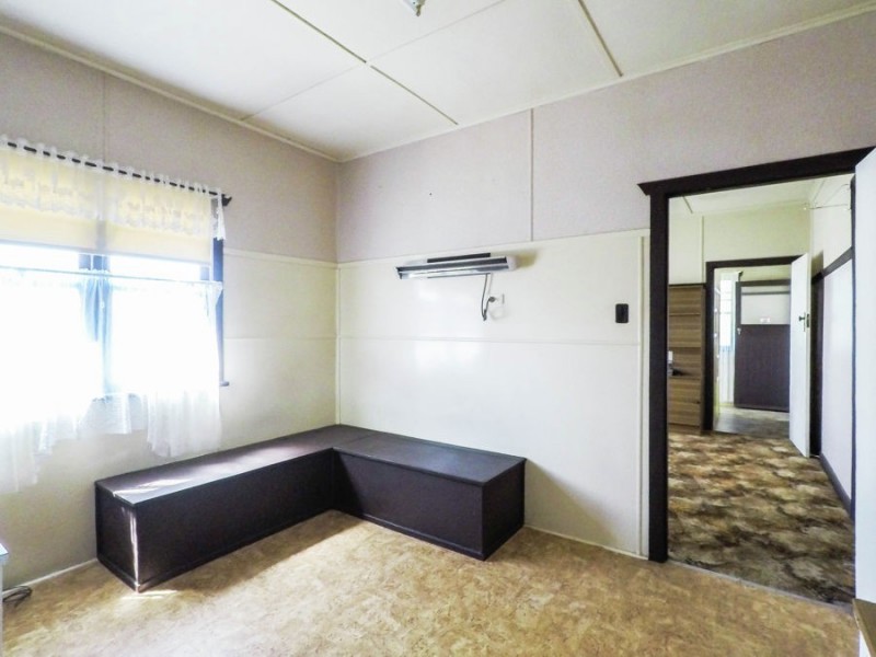 17 Priest Street, Rockville QLD 4350