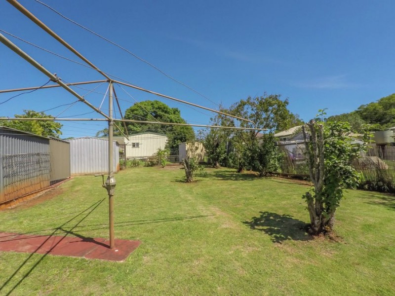17 Priest Street, Rockville QLD 4350