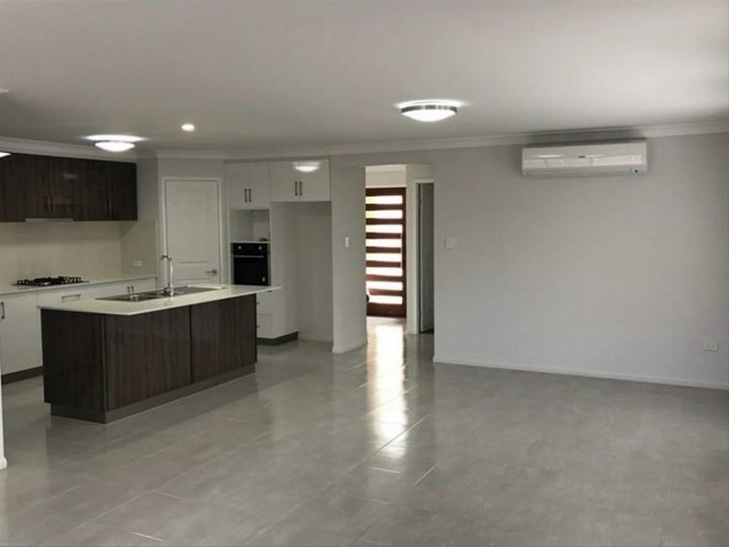 69 Entabeni Street, Kearneys Spring QLD 4350