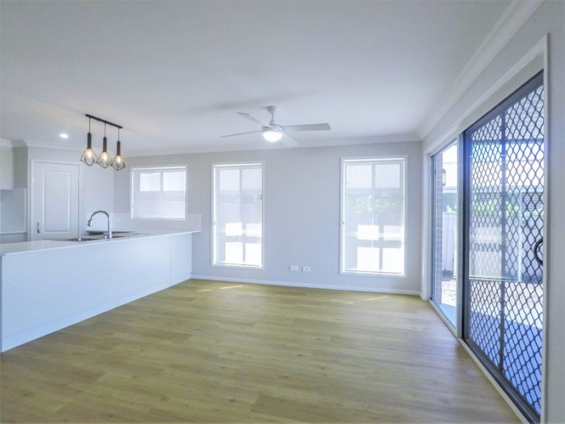 12 Bunkers Hill School Road, Westbrook QLD 4350