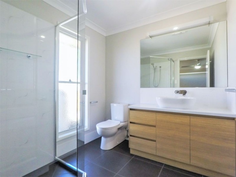 12 Bunkers Hill School Road, Westbrook QLD 4350