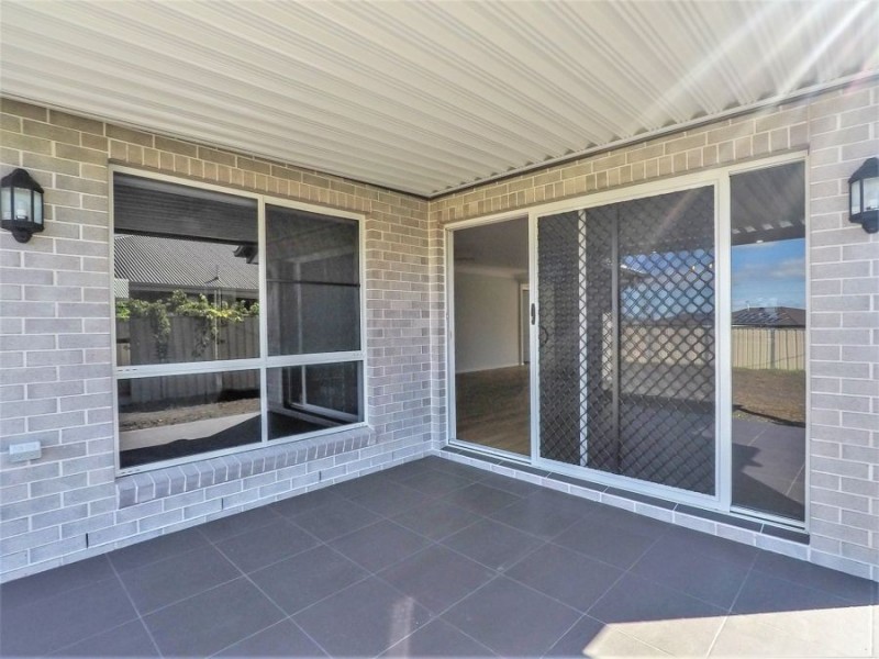 12 Bunkers Hill School Road, Westbrook QLD 4350